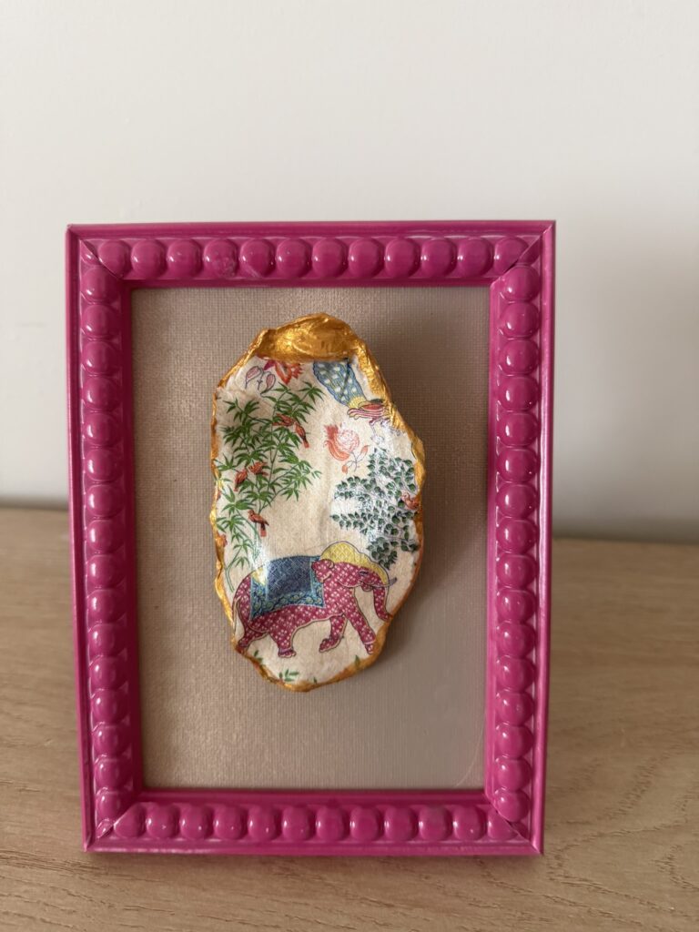 Chinoiserie Elephant Oyster in Fuchsia Beaded Frame